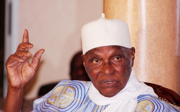 Abdoulaye Wade à Serigne Abdou Karim Mbacké Falilou :  « Si j’avais suivi les conseils de Serigne Fallou, j’allais être président depuis 1962 »