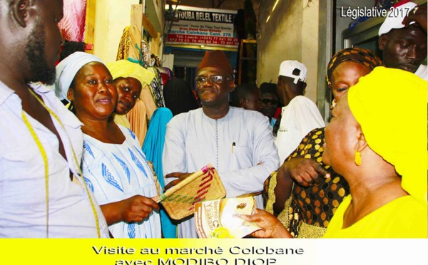 17 photos : Visite de proximité de Modibo Diop au marché "Gambie" et à la mosquée de Colobane