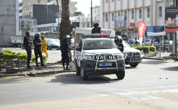 (Photos)  Marche de WADE : Un important dispositif sécuritaire quadrille le centre-ville