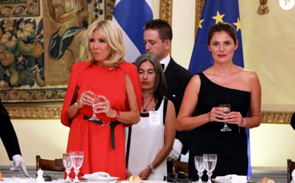 22 photos : Après Macron, Brigitte Trogneux veut séduire la France et le Monde, regardez