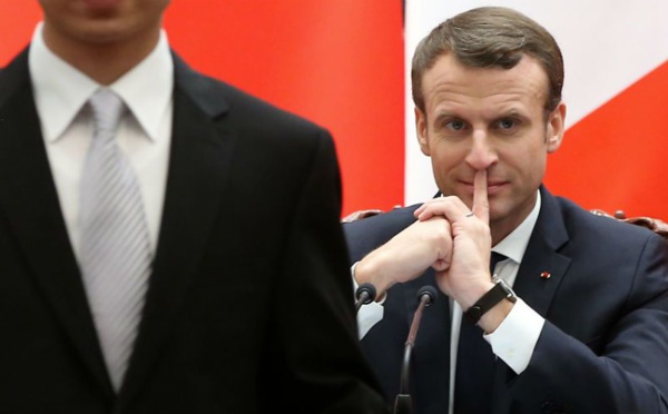 PHOTO – Décou­vrez le prix de la montre d'Emma­nuel Macron