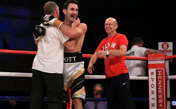 Le boxeur britannique Scott Westgarth, âgé de 31 ans, est décédé ce lundi des suites d'un combat