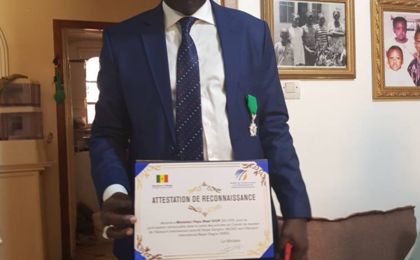 Pape Maël Diop, Directeur des aéroports du Sénégal décoré à l'occasion du 1er mai