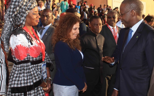 Photos : Mahamamed Dionne avec Marième Bâ, la secrétaire générale de la Biennale