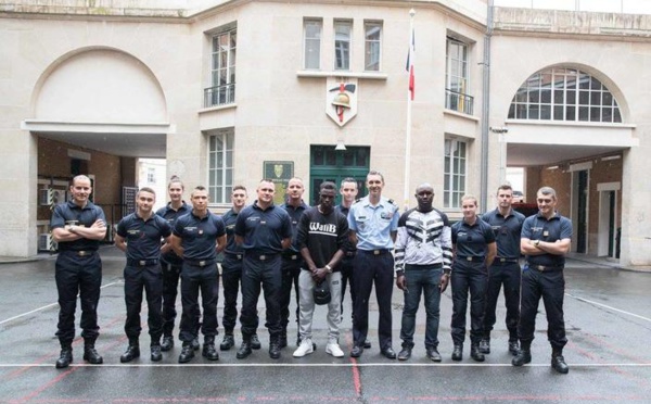 (7 photos) : Mamoudou Gassama intègre les sapeurs-pompiers