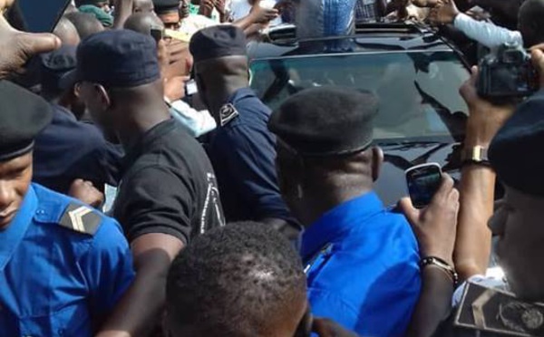 Photos: Mamoudou Gassama accueilli en héros à Bamako