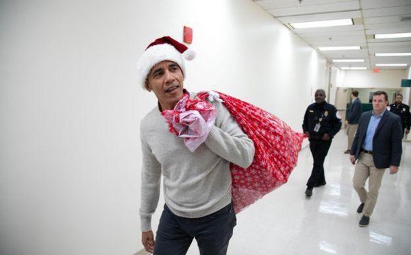 Barack Obama, Père Noël pour les enfants malades de Washington