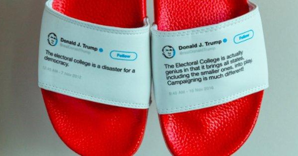 Ces claquettes décorées des tweets contradictoires de Trump en rupture de stock