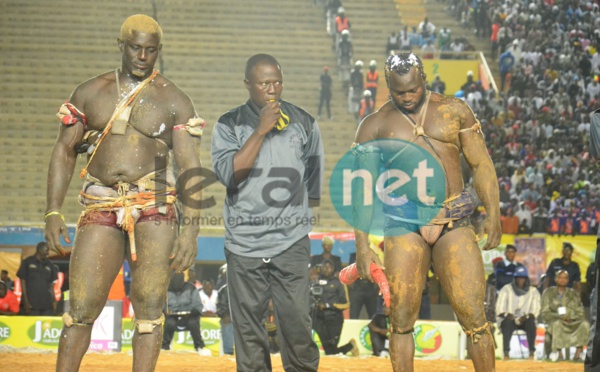 Les images du combat Modou Lo vs Balla Gaye 2 au Stade Léopold Sedar Senghor