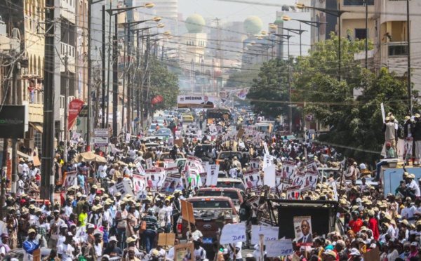 Macky Sall dans les rues de Dakar… Tout ce que vous n’avez pas vu en images