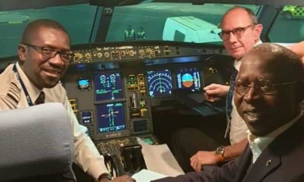 Le Premier Ministre Mahammed Boun Abdallah DIONNE voyage à bord d’Air Sénégal