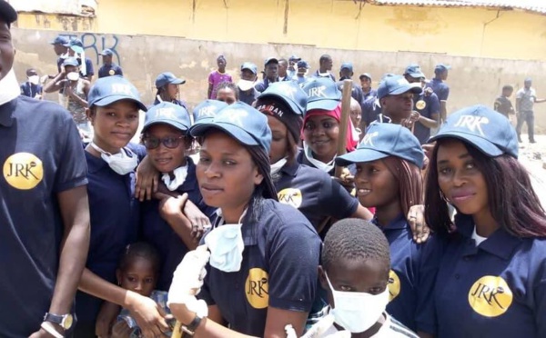 Photos : ChallengeCleanUpTour, la Jeunesse de Kaolack (JRK) relève le défi