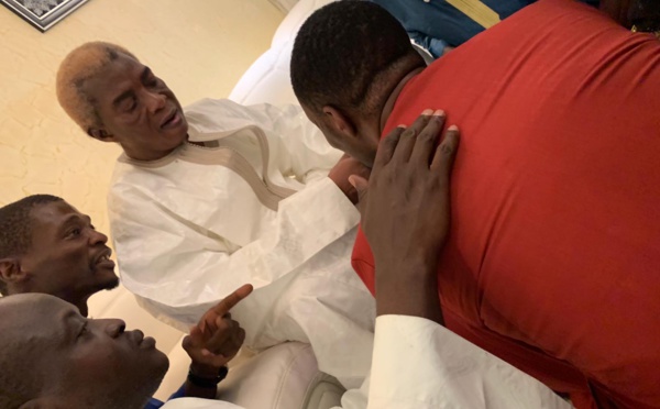 Tange Tandian, le D.E de l'Omart en mode talibé chez Serigne Abdou Karim Mbacké.