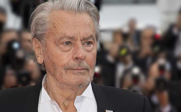 Alain Delon hospitalisé: Pourquoi l'acteur est toujours «sous surveillance»