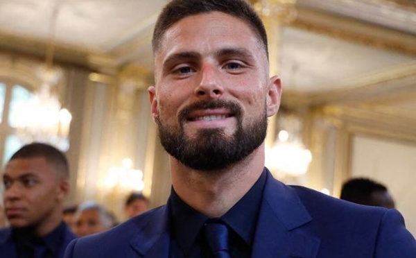 Olivier Giroud nommé rédacteur en chef du magazine religieux "Jésus" !