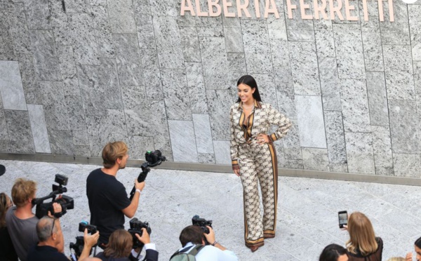 Georgina Rodriguez: La chérie de Cristiano Ronaldo canon à la Fashion Week