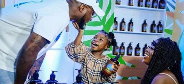 A 4ans, la fille de Davido lance un marque de cosmétiques