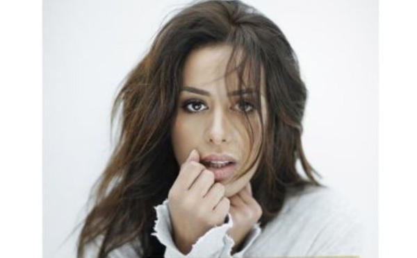 Amel Bent choque ses fans avec un cliché et retire sa publication