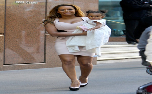 Photo : Mel B en promenade avec sa fille