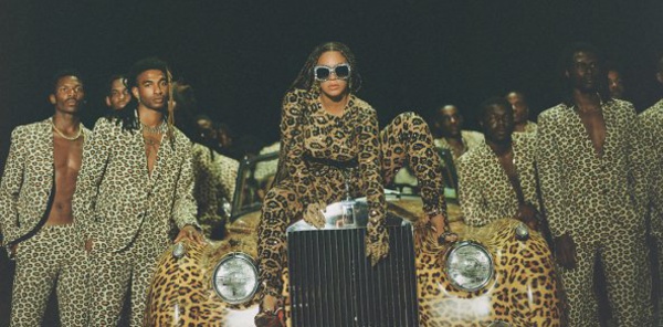 Pourquoi « Black is King », le nouveau film de Beyoncé, fait polémique