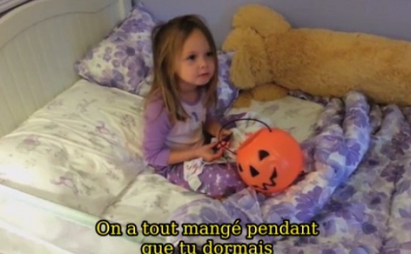 Des parents mangent les bonbons d'Halloween de leurs enfants (2014)