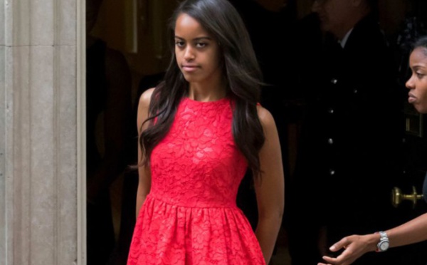 Malia Obama en stage sur le tour­nage de la série Girls avec Lena Dunham