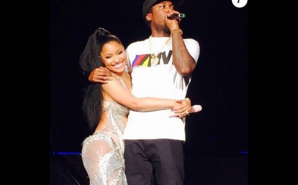 Nicki Minaj enceinte de Meek Mill ? Leur instant "bébé" en plein concert !