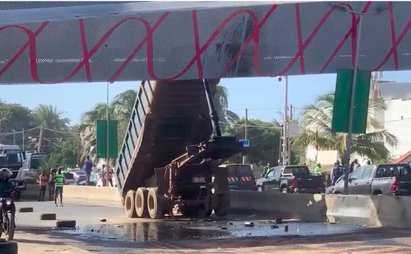 Accident à Yoff-Tonghor : Le ministère des Transports rétablit la circulation, après la dépose de la passerelle