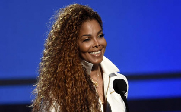 Janet Jackson malade et mystérieuse: "Priez pour moi"