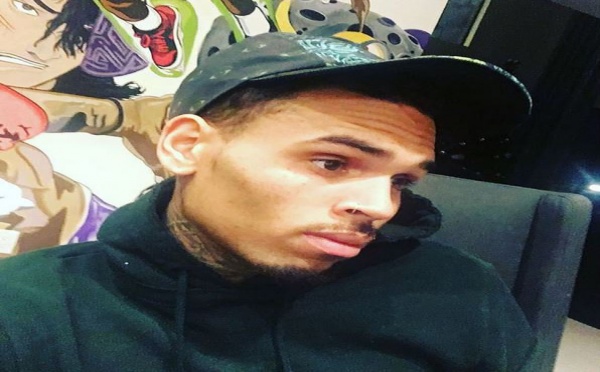 Chris Brown : accusé d'avoir frappé une femme au visage, il répond !