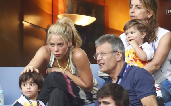 Photos Euro 2016 : Shakira dans tous ses états en tribunes du Stade de France pour Espagne-Italie