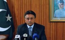 Le président pakistanais, Pervez Musharraf, démissionne..