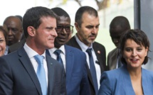 Najat Vallaud-Belkacem éblouit Dakar par son charme et ravit la vedette à Manuel Valls