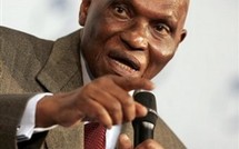 Le Président Abdoulaye Wade au journal espagnol Pùblico : «La loi française est allée trop loin»