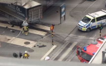 Suède: un camion fonce dans la devanture d'un magasin à Stockholm faisant au moins deux morts et plusieurs blessés selon la police