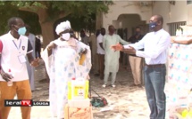 VIDEO - Oumar B.K. Sylla du "Mouvement Valeur" distribue des denrées alimentaire et masques pour 400 familles