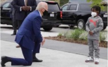 Le président américain Joe Biden à genoux devant le fils de Georges Floyd: Une fake news largement partagée