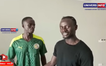 Sadio Mané invite chez lui son sosie qui s'est tapé 460 km pour le féliciter