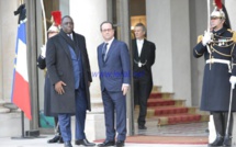 Marche en hommage aux victimes de "Charlie Hebdo": François Hollande accueillant Macky Sall sur le perron de l’Élysée