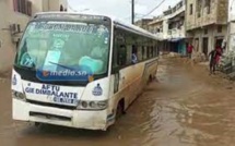 Eaux stagnantes, voirie dégradée, crevasses, et autres nid-de-poule : Les mini bus Tata menacent de ne plus desservir Keur Massar